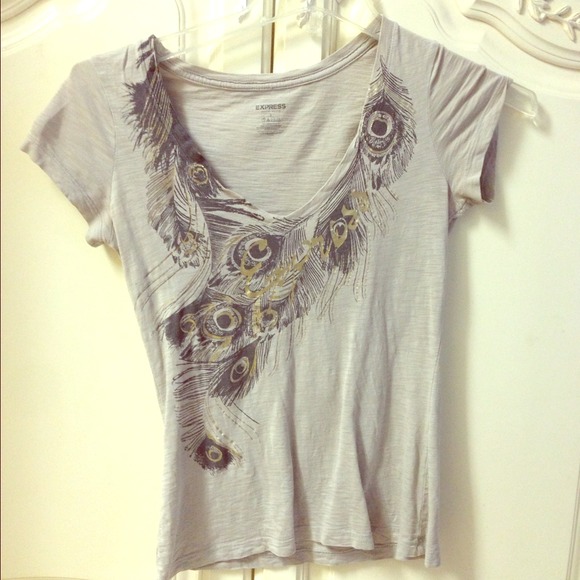Express feather print V-neck - Picture 1 of 1