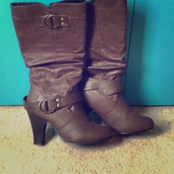 Cute Brown Mid Calf Brown Boots
