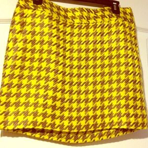 ❗❗SOLD❗❗The Limited houndstooth tweed skirt