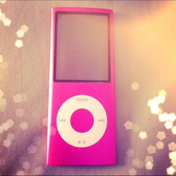 iPod nano 4th Generation HOT PINK