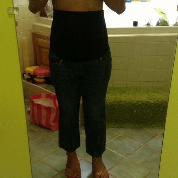 Maternity jeans/Capri - Picture 3 of 4