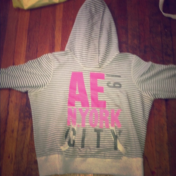 American eagle pullover hoodie