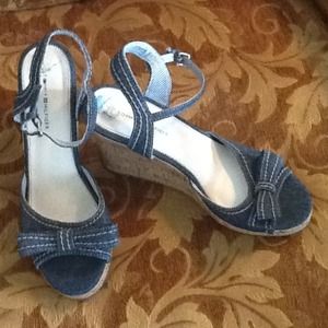 Tommy Hilfiger denim platform sandals / heels , 8