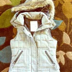 Aeropostale hooded vest