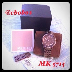 🎉HOST PICK 8/29🎉Michael Kors & pearl bundle