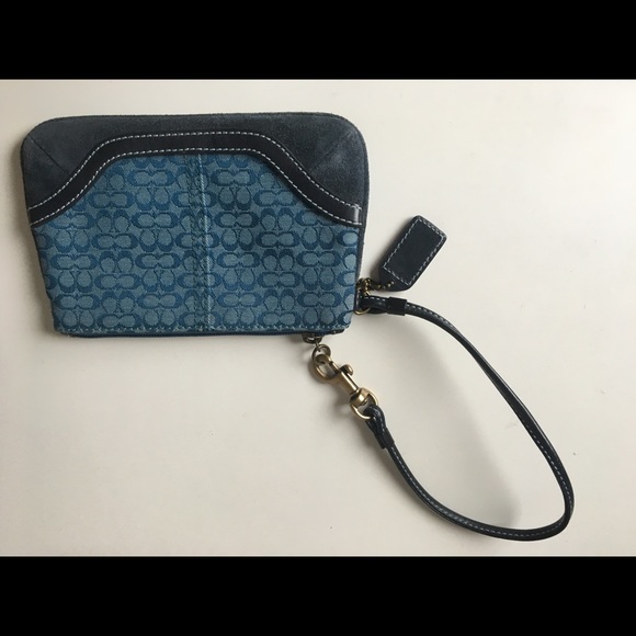 Blue coach wristlet - Picture 2 of 3