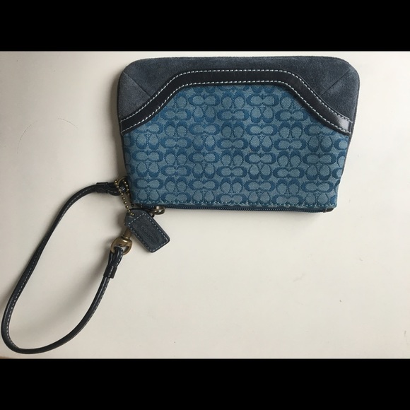 Blue coach wristlet - Picture 3 of 3