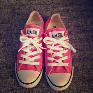 Pink converse all star size 7 like new!