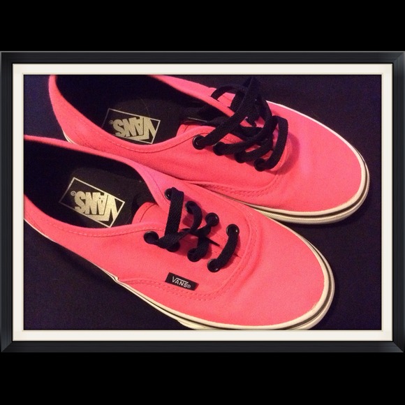 Women's 7.5 Hot pink Vans