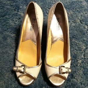 Michael kors off white wedges with rubber wedge