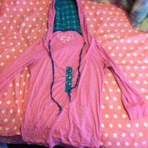 Half sleeve shirt