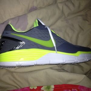 Nike free shoes