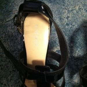 Beautifully elegant Nine West patentleather heels