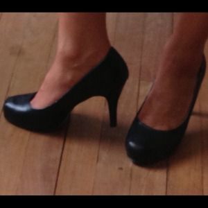 GORGEOUS black heels/ .   Worn once!!! Great cond