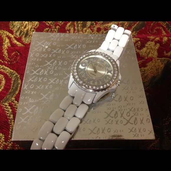 XOXO 💋 beautiful white watch never worn ❗ - Picture 3 of 3
