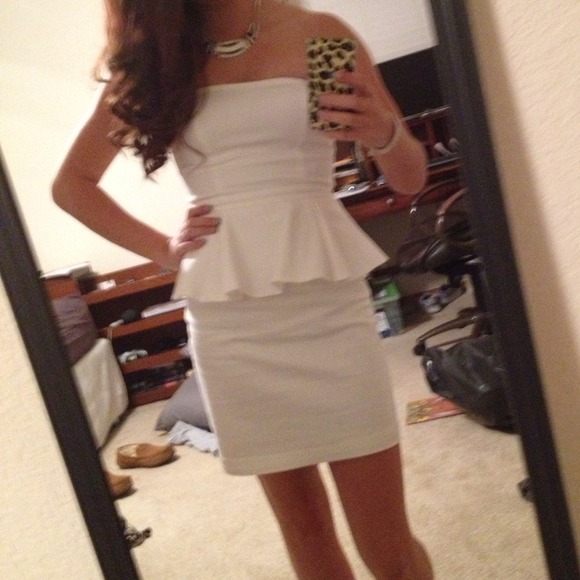 White Strapless dress