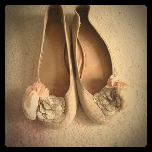 Burlap flats with flower