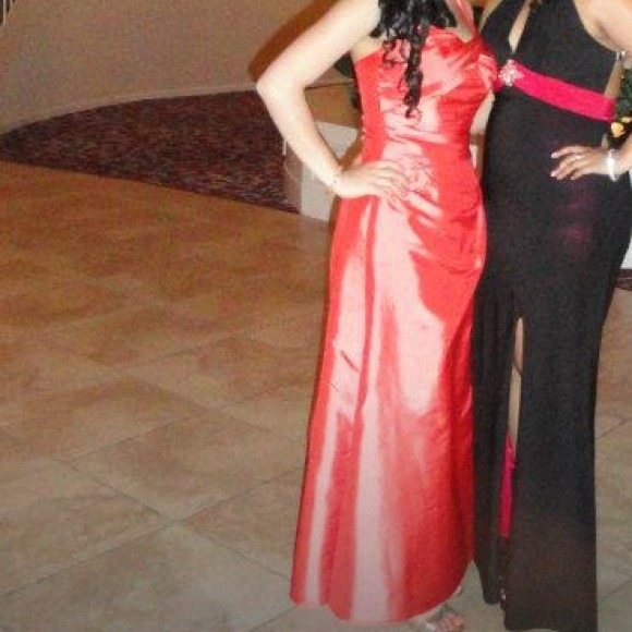 Dress - Picture 4 of 4