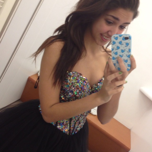 Sheri Hill Prom Dress - Picture 3 of 3