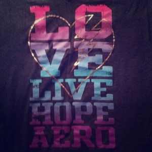 Cute Aeropostale v neck shirt