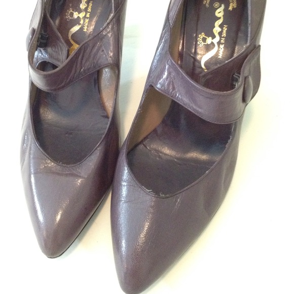 Vintage 80s Pumps w/ Button Straps - Picture 2 of 4