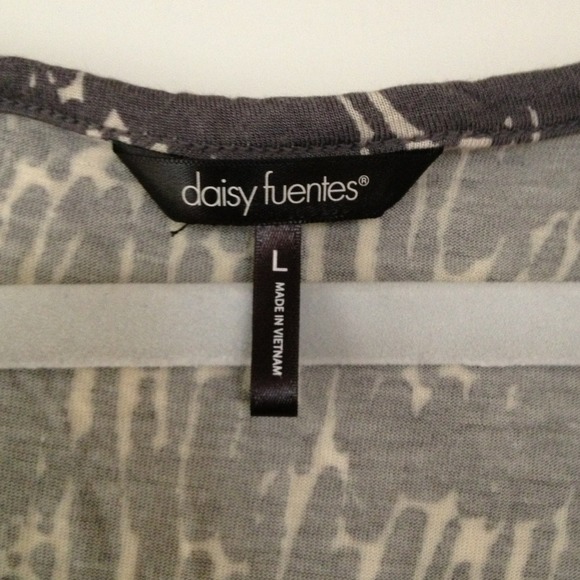 Patterned top - Picture 3 of 3