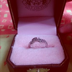 SALE 🔴juicy couture ring!Only worn once ! NOW $10