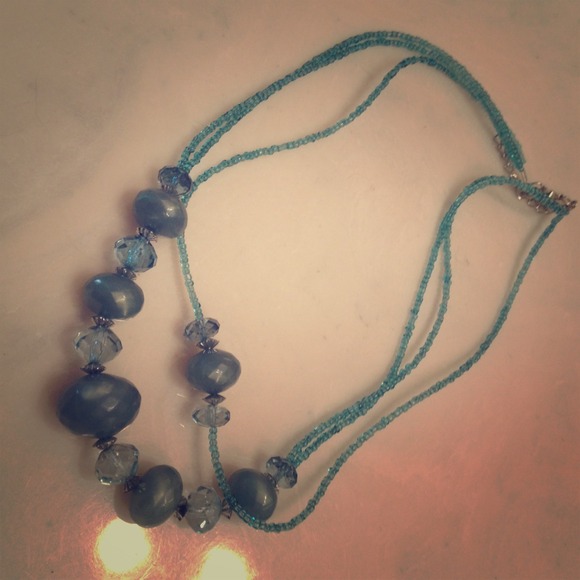 Teal color beaded necklace