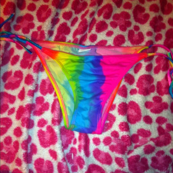 Tie dye bikini bottoms!