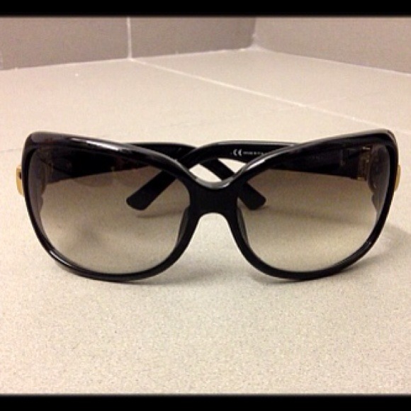 AUTHENTIC GUCCI Gold Buckle Sunglasses