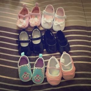 Baby shoes bundle