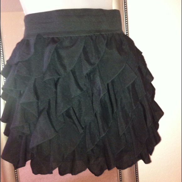 Black multi layered mini skirt