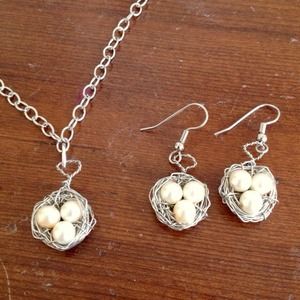 Handmade bird nest set in white