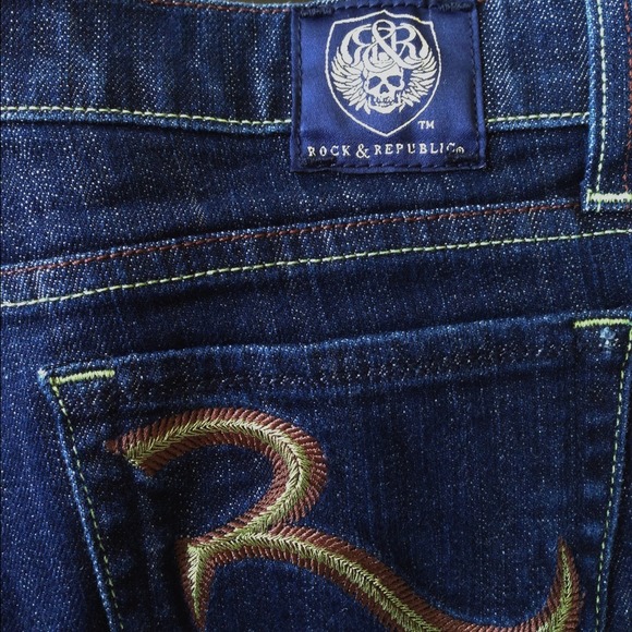 ▪️SOLD IN A BUNDLE▪️ Host Pick▪️ Rock and Republic - Picture 2 of 4