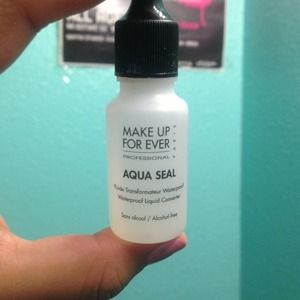 Make up for ever aqua seal