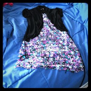 Cute flowery dress to fit an 7-8 year old