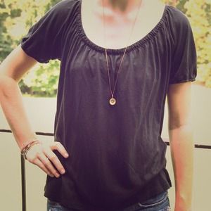 Black Short-Sleeved Top (Size Small)