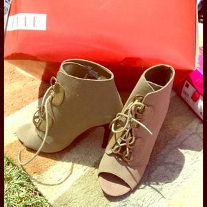 Army green Elle heels