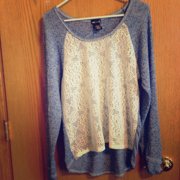 🚫SOLD🚫 Cute Shirt!:)