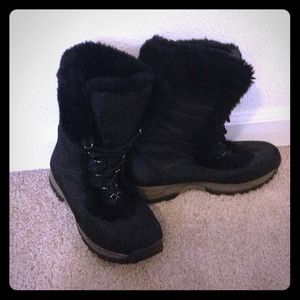 Cute Black Snow Boots!