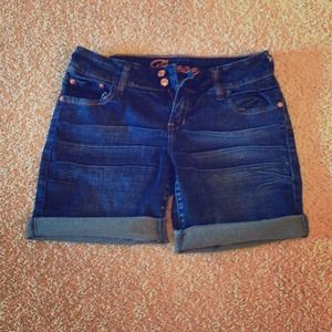 ✔TRADED✔dELiAs bermuda shorts