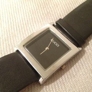 TRADE***. dawni6669. Silver / leather watch