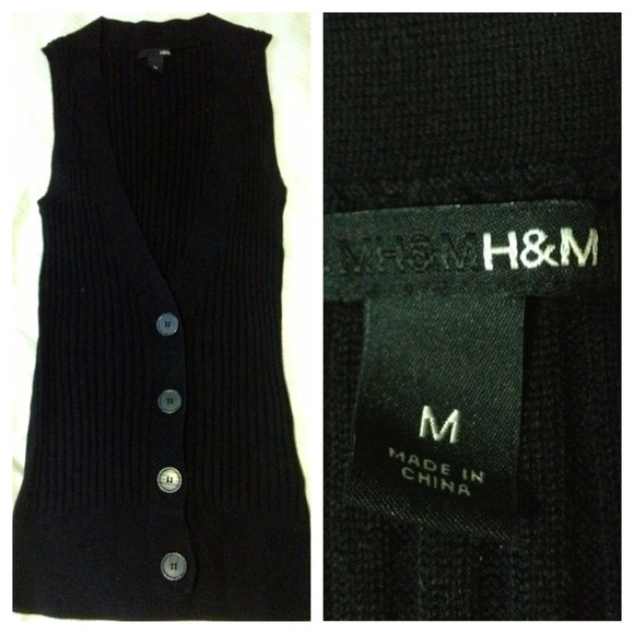 🎉moving sale!🎁 H&M low-v button vest - Picture 1 of 2