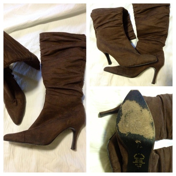🎉moving sale!🎁 Brown suede boots - Picture 1 of 3