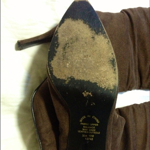 🎉moving sale!🎁 Brown suede boots - Picture 3 of 3