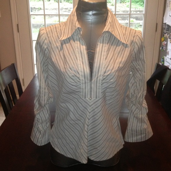 Bebe stripe v neck top