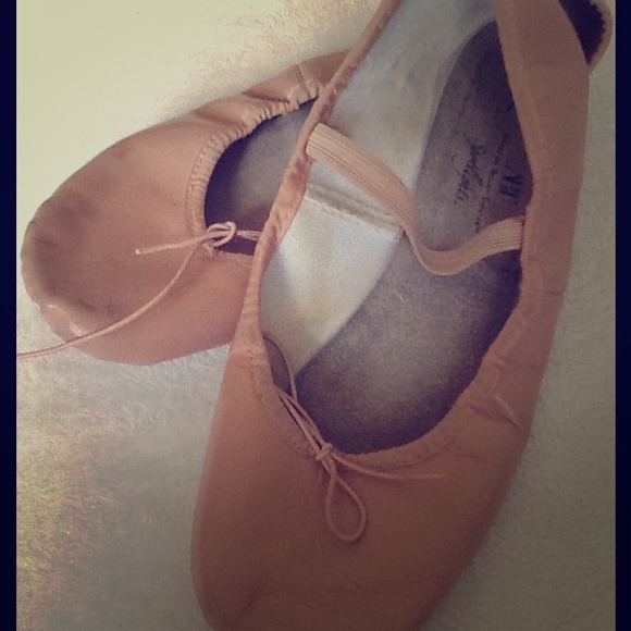 Ballet Slippers - Picture 1 of 3