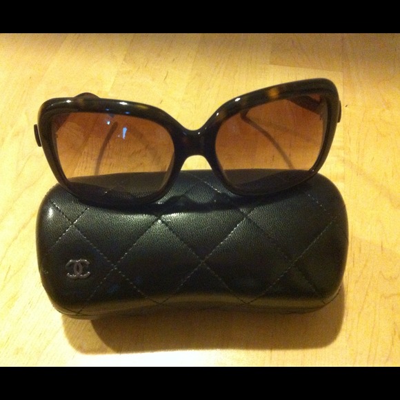 Authentic Chanel sunglasses with side bow logo