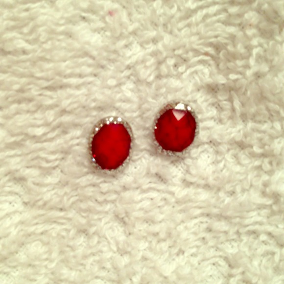 ❌❌❌SOLD❌❌❌red & silver studs