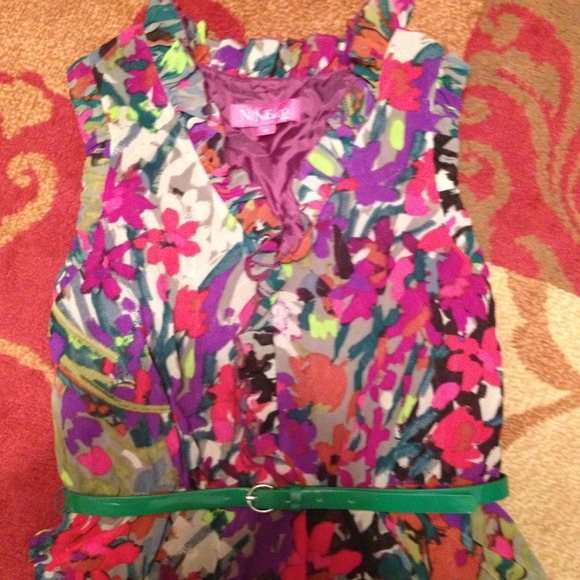 Beautiful flower dress - Picture 2 of 2